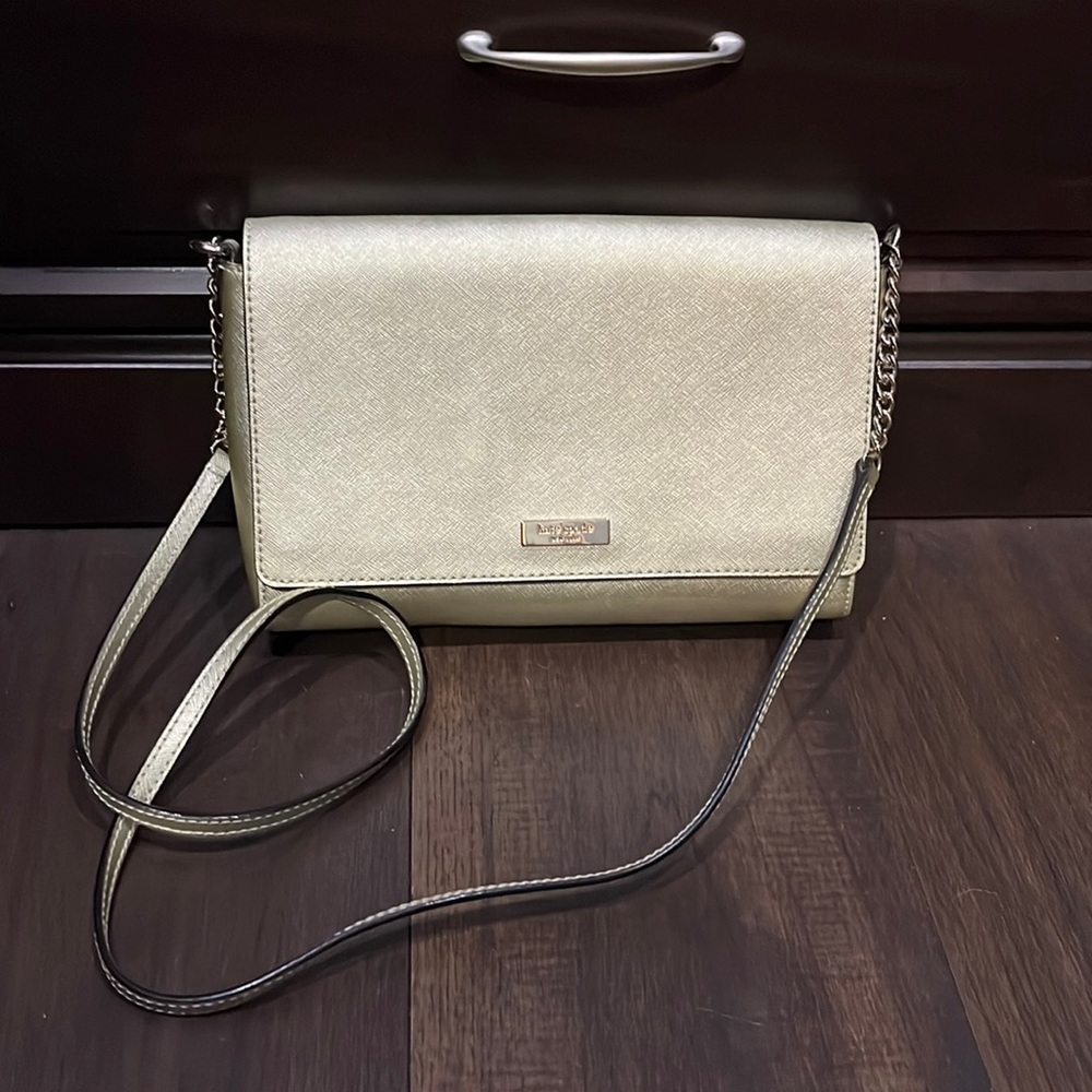 Like new Kate Spade Crossbody purse